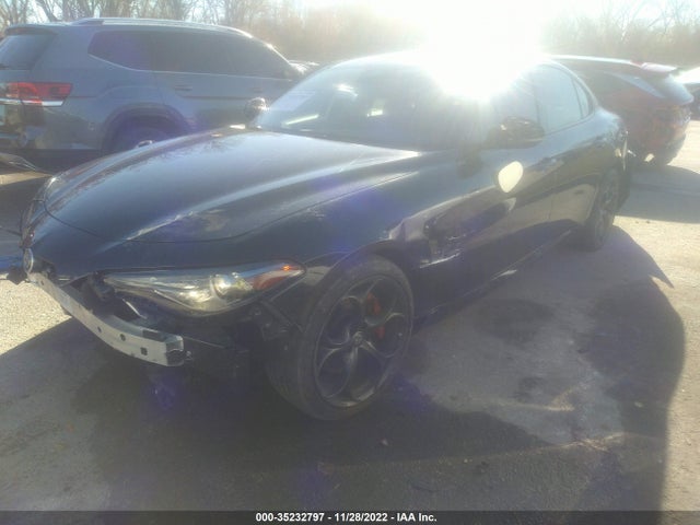 ZARFAECN8J7572105 Alfa Romeo Giulia Ti Sport
