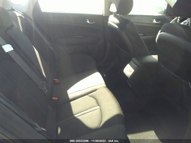 KIA Optima Lx 2017 5XXGT4L38HG168322 Image 9