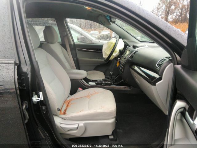 5XYKTCA63FG572414 KIA SORENTO LX