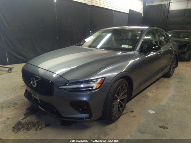 2021 VOLVO S60 7JR102FZ2MG108740 Photo 1