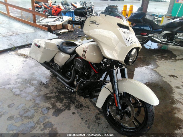 2014 HARLEY-DAVIDSON FLHTP POLICE ELECTRA GLIDE VIN: 1HD1FMM14EB636881