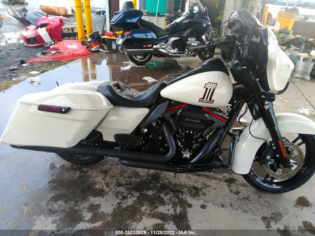 2014 HARLEY-DAVIDSON FLHTP POLICE ELECTRA GLIDE VIN: 1HD1FMM14EB636881