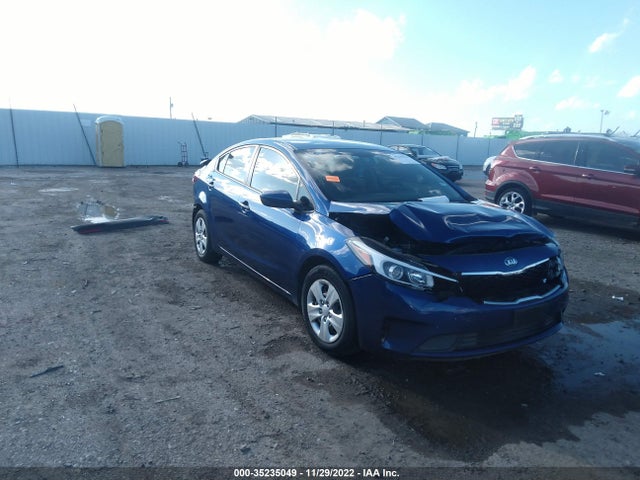 2018 Kia Forte, VIN: 3KPFK4A75JE196579