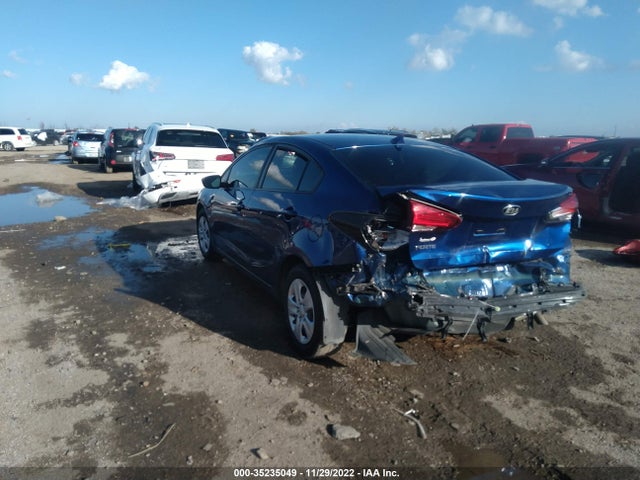 2018 Kia Forte, VIN: 3KPFK4A75JE196579
