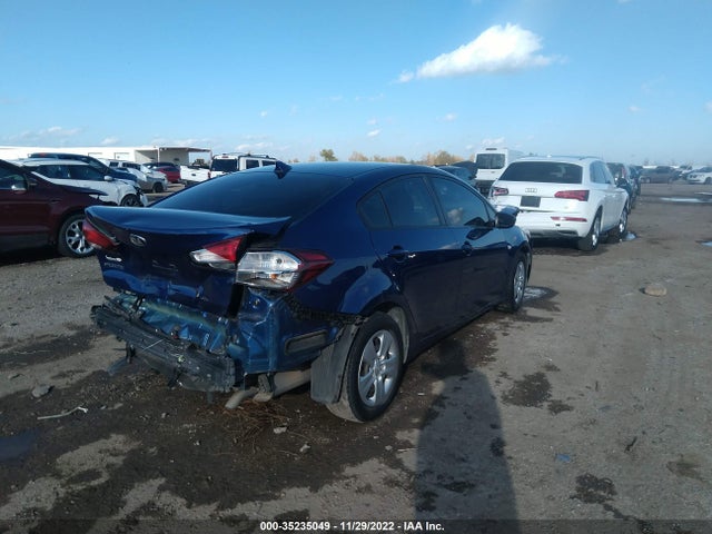 2018 Kia Forte, VIN: 3KPFK4A75JE196579