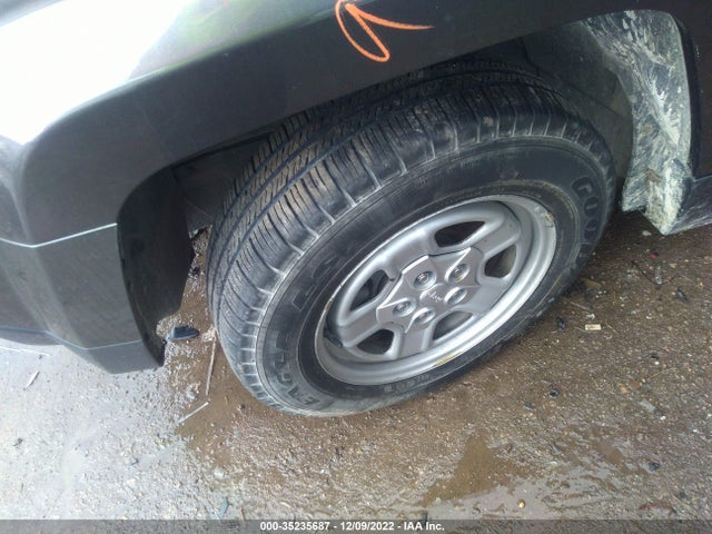 1C4NJPBA2GD575219 Jeep Patriot Sport