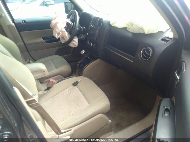 1C4NJPBA2GD575219 Jeep Patriot Sport
