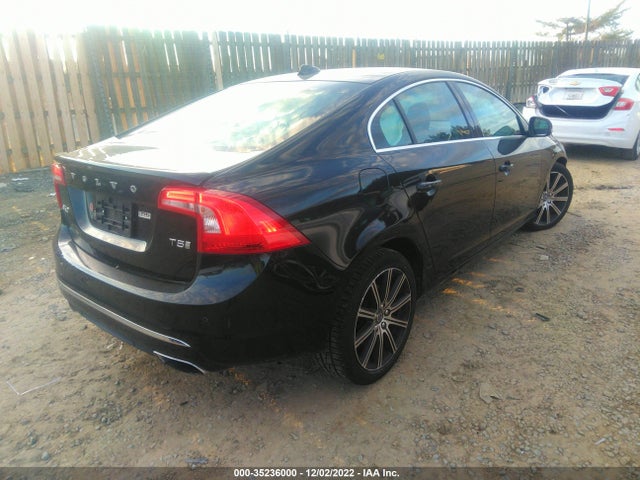 2017 Volvo S60, VIN: LYV402HK3HB132784