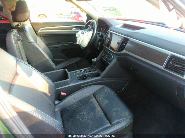2018 Volkswagen Atlas, VIN: 1V2DP2CA3JC598452