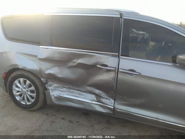 2C4RC1BG8KR605021 Chrysler Pacifica Touring L