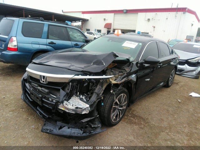 2018 Honda Accord, VIN: 1HGCV3F15JA008950