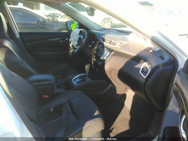 5N1AT2MTXFC855917 Nissan Rogue Sl