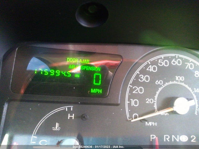Lincoln Town Car Ultimate 2004 1LNHM83W74Y607831 Image 8