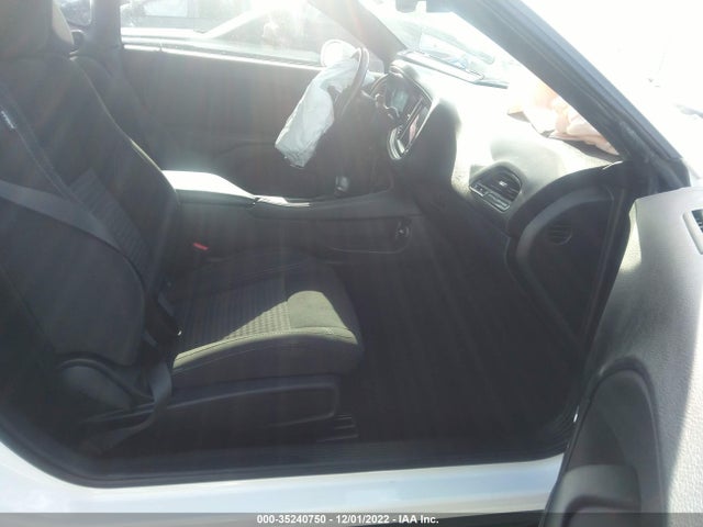 2019 DODGE CHALLENGER SXT VIN: 2C3CDZAG8KH752131