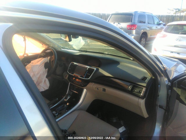 2017 HONDA ACCORD HYBRID TOURING VIN: JHMCR6F78HC010813