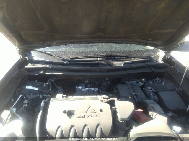 JA4AD3A32EZ015020 Mitsubishi Outlander Se