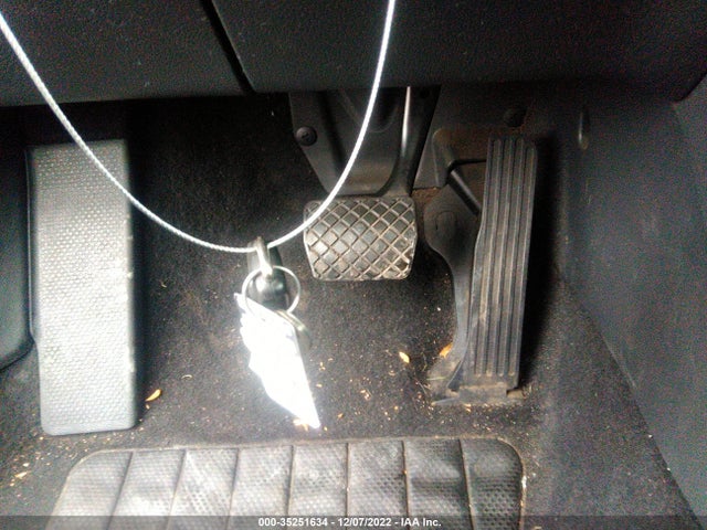 2011 VOLKSWAGEN TIGUAN S VIN: WVGAV7AX5BW530583