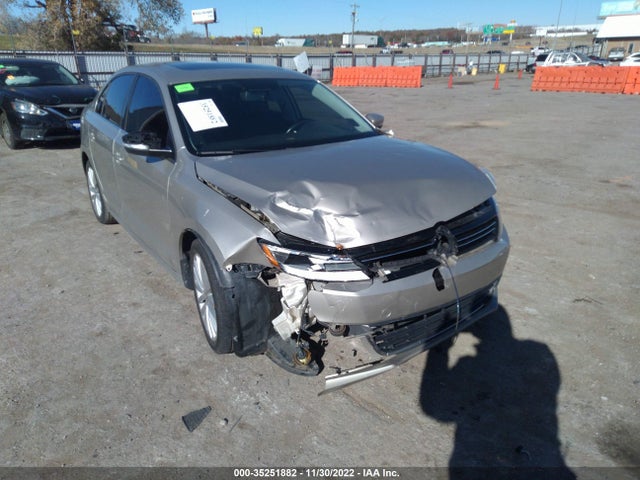 2014 VOLKSWAGEN JETTA SEDAN SEL VIN: 3VWL07AJ8EM304580