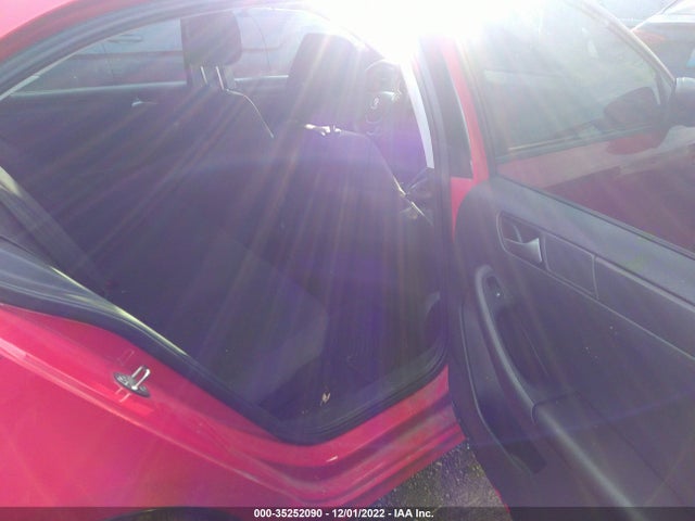 3VW2K7AJ8FM414875 Volkswagen Jetta Sedan 2.0l S W/technology