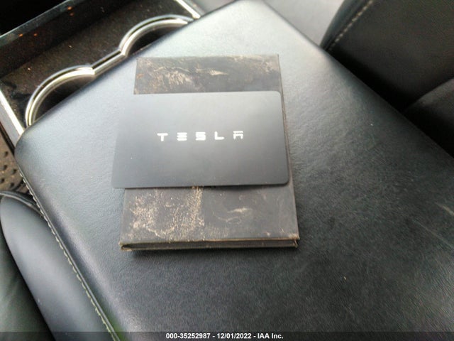 Tesla Model 3 Standard Range 2020 5YJ3E1EA9LF806527 Image 3