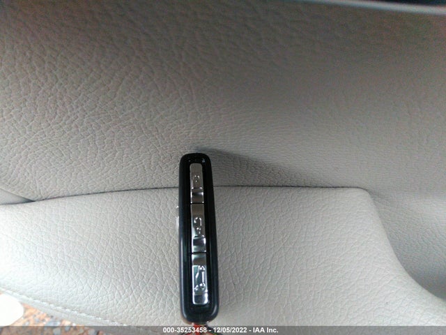 2017 Volvo S90, VIN: YV1A22MK3H1012679