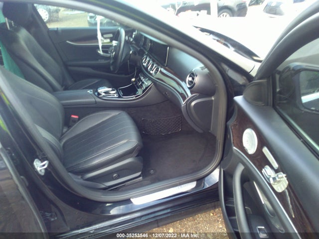 2018 Mercedes-Benz E-Class, VIN: WDDZF4JBXJA445196