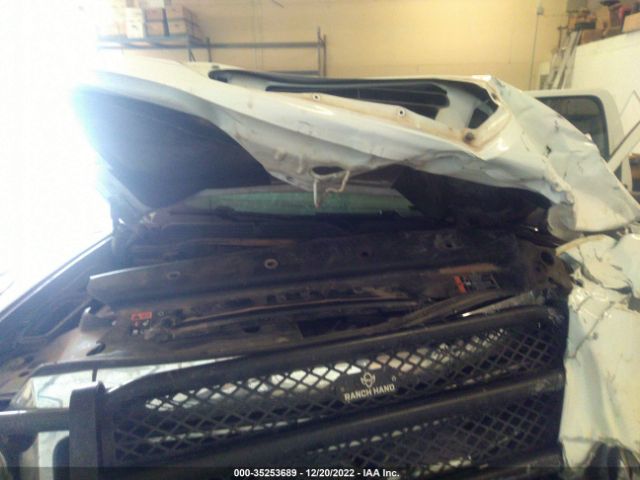 1GT12REY8JF231812 GMC SIERRA 2500HD