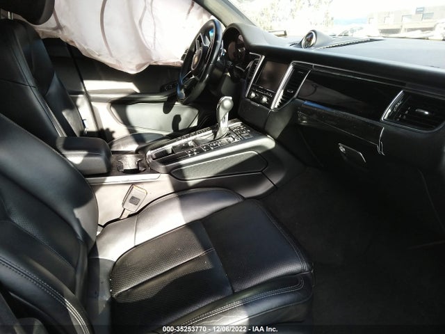 2016 Porsche Macan, VIN: WP1AB2A58GLB49980