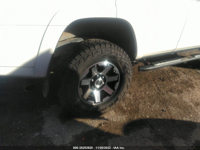 2021 Toyota 4Runner, VIN: JTEPU5JR2M5870530
