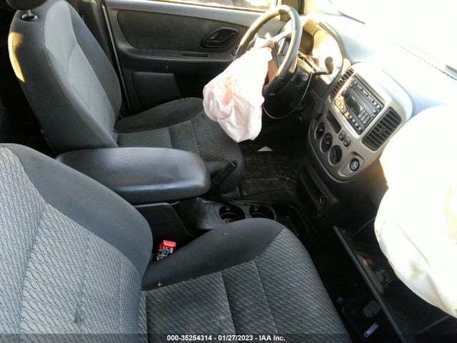 2004 FORD ESCAPE XLT VIN: 1FMYU93114KA18710