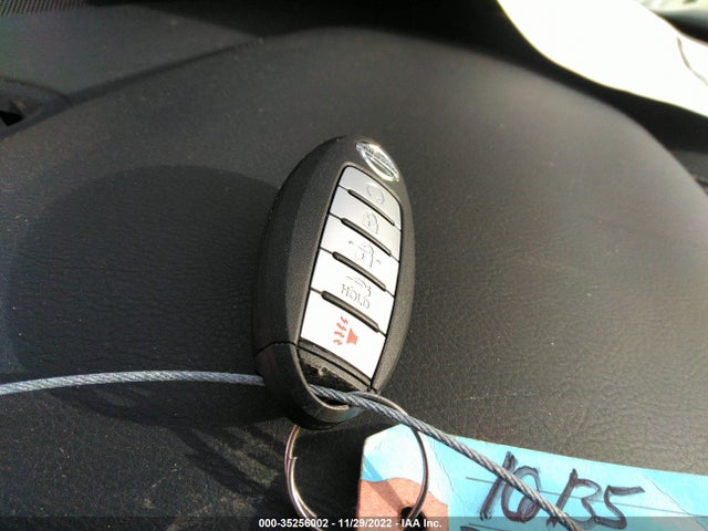 2017 Nissan Maxima, VIN: 1N4AA6AP7HC384035