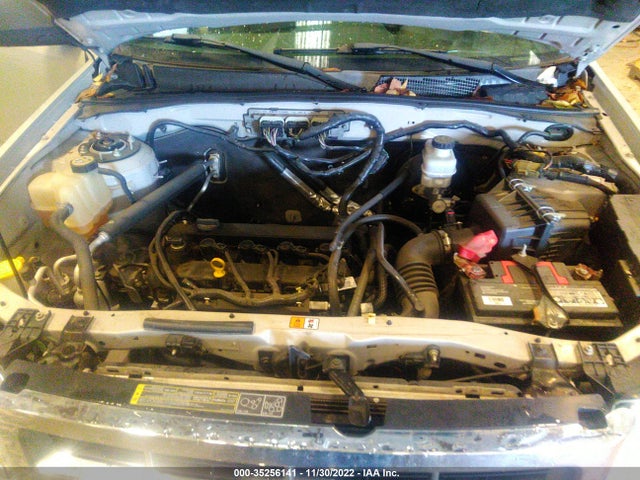 2009 FORD ESCAPE XLT VIN: 1FMCU93789KA82524