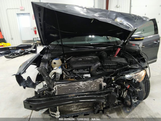 1VWBT7A31FC066188 Volkswagen Passat 1.8t Se W/sunroof & Nav