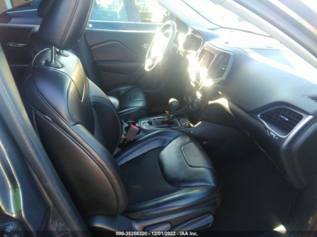 1C4PJLLB1KD184810 Jeep Cherokee Latitude Plus
