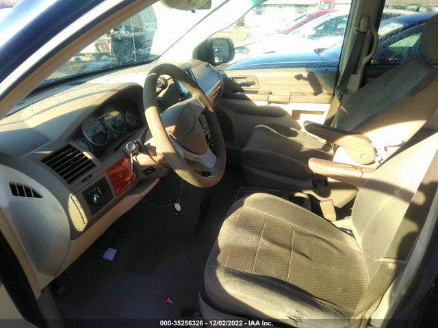 2008 CHRYSLER TOWN & COUNTRY LX VIN: 2A8HR44H48R654123