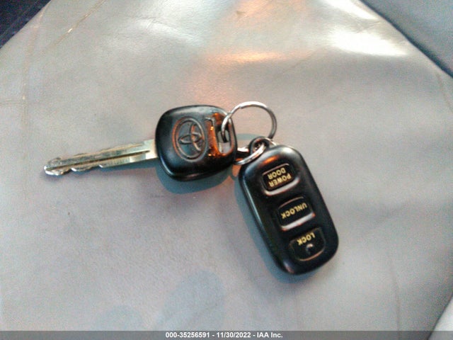 1999 TOYOTA SIENNA LE/XLE VIN: 4T3ZF13C8XU110446