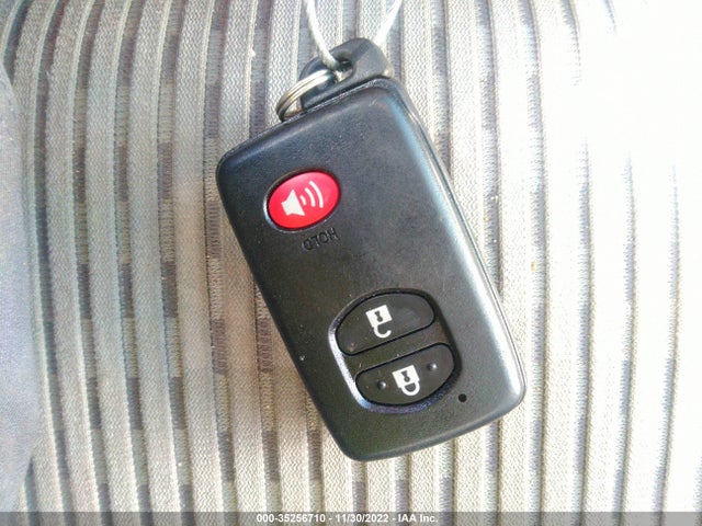 2016 Toyota Prius, VIN: JTDZN3EU3GJ047226