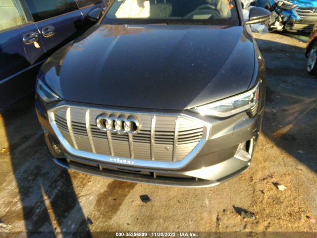 WA1VAAGE6KB007675 Audi E-tron Prestige