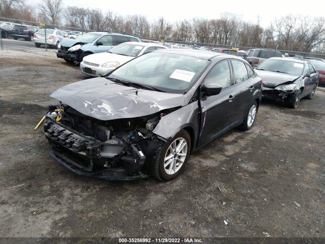 Ford FOCUS SE 2018 1FADP3F26JL257581 Image 2