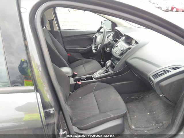 Ford FOCUS SE 2018 1FADP3F26JL257581 Image 6