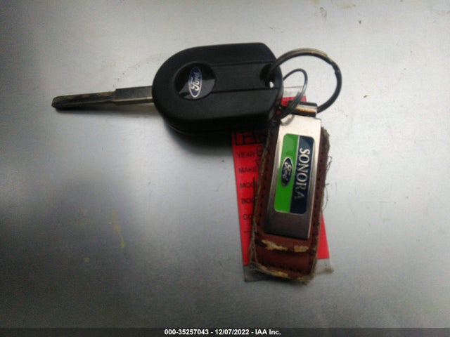 Ford ESCAPE SE 2017 1FMCU9G9XHUD44672 Image 3