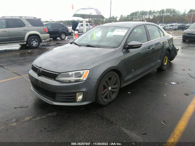 Volkswagen GLI 2013 3VW467AJ1DM215550 Image 2