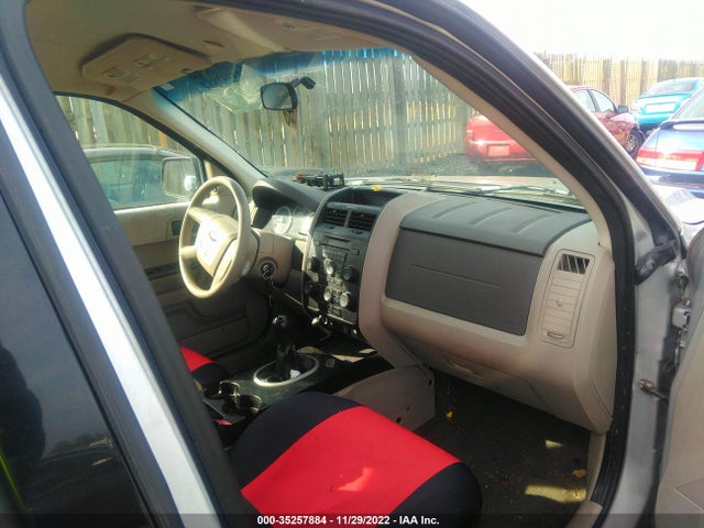 2008 FORD ESCAPE XLS VIN: 1FMCU02Z48KA59528