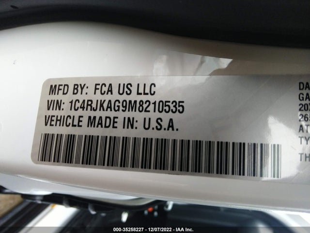 2021 Jeep Grand Cherokee, VIN: 1C4RJKAG9M8210535