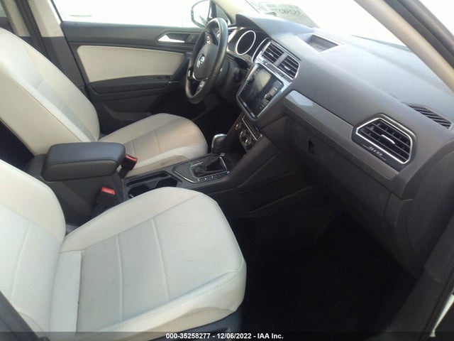 2020 Volkswagen Tiguan, VIN: 3VV3B7AX5LM095105