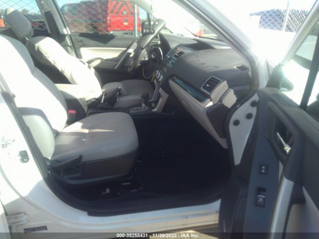 JF2SJARC9JH474235 Subaru Forester Limited