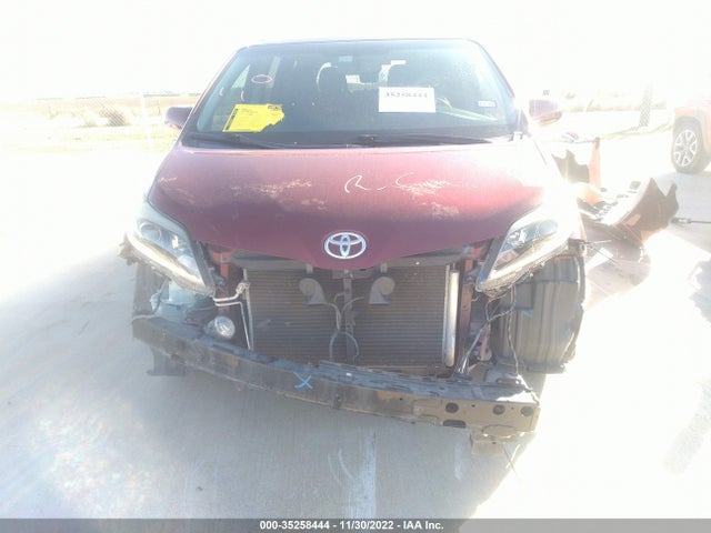Toyota SIENNA SE 2017 5TDXZ3DC8HS809314 Image 6