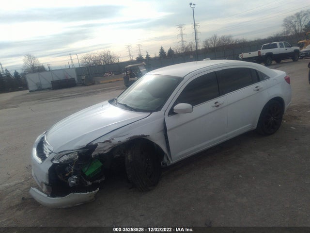 1C3CCBAB1EN128259 Chrysler 200 LX