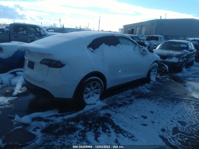 Tesla Model Y Long Range 2022 7SAYGDEE2NF447726 Image 4