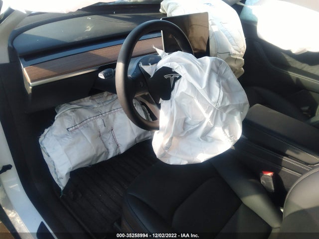 Tesla Model Y Long Range 2022 7SAYGDEE2NF447726 Image 5